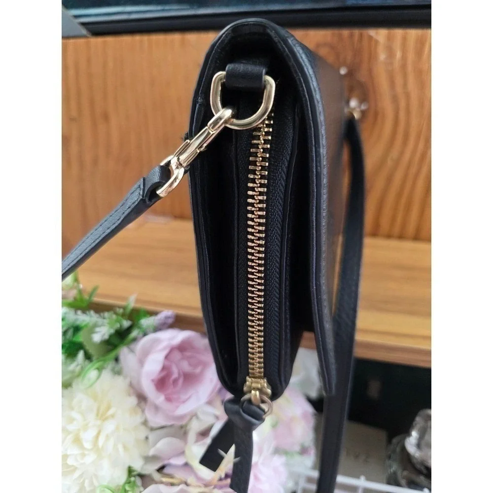 Tory Burch Thea Crossbody Wallet Bag Black Pebbled Leather Gold Hardware